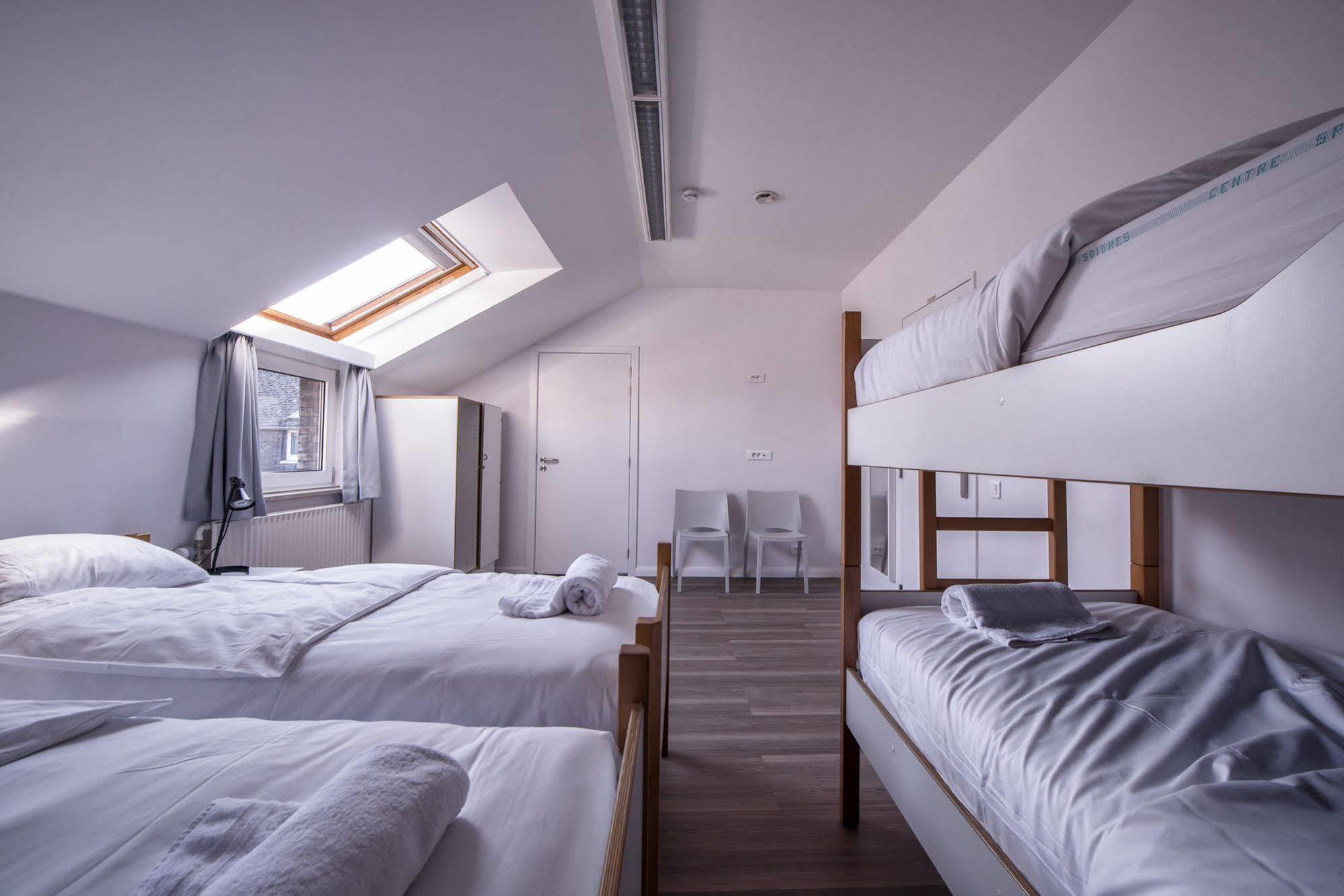 Auberge Des 3 Fontaines Auderghem Экстерьер фото