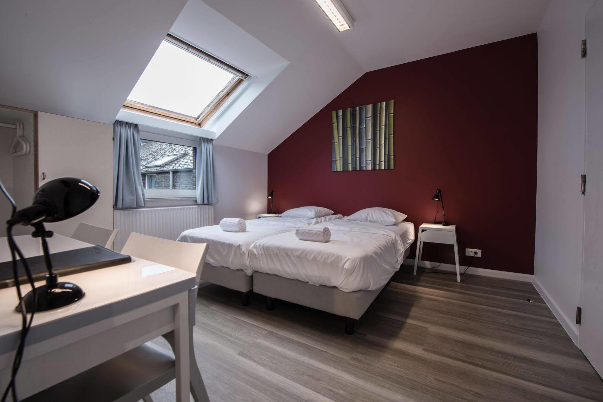 Auberge Des 3 Fontaines Auderghem Экстерьер фото