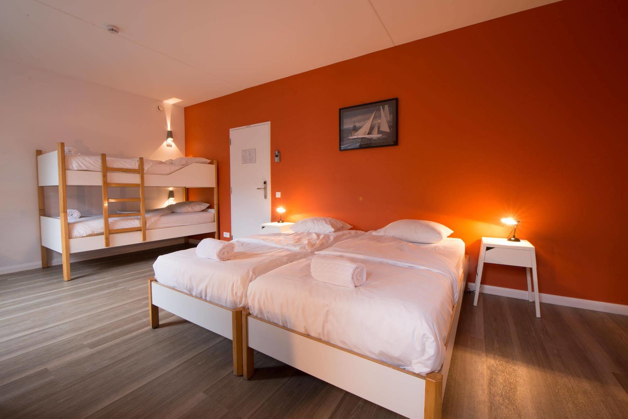 Auberge Des 3 Fontaines Auderghem Экстерьер фото