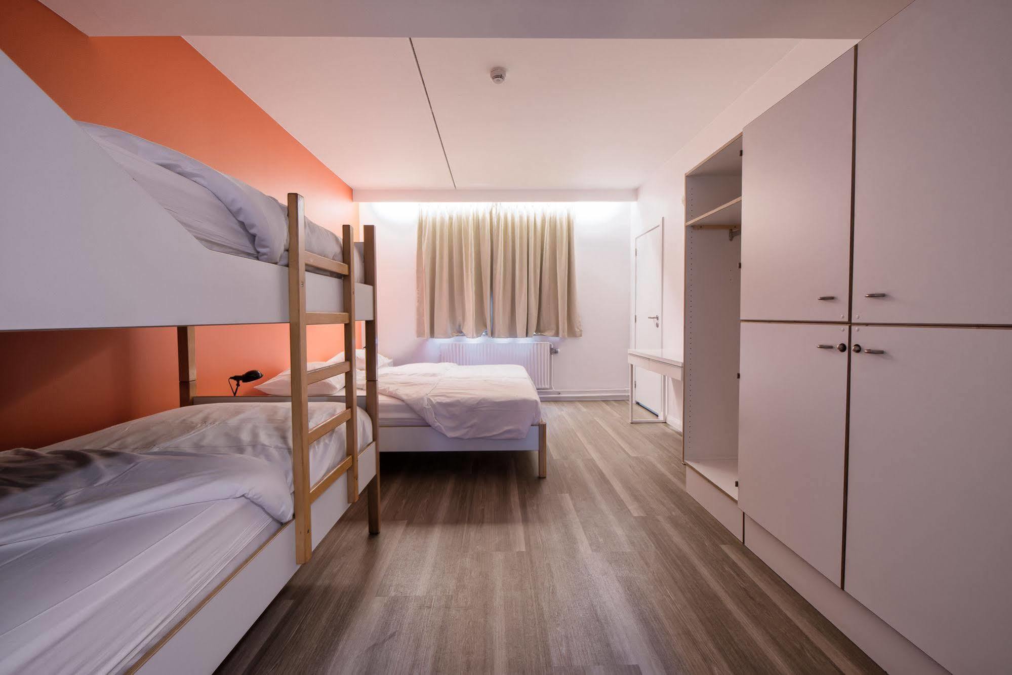 Auberge Des 3 Fontaines Auderghem Экстерьер фото